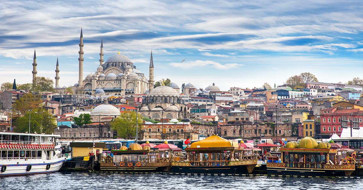 Istanbul by the river